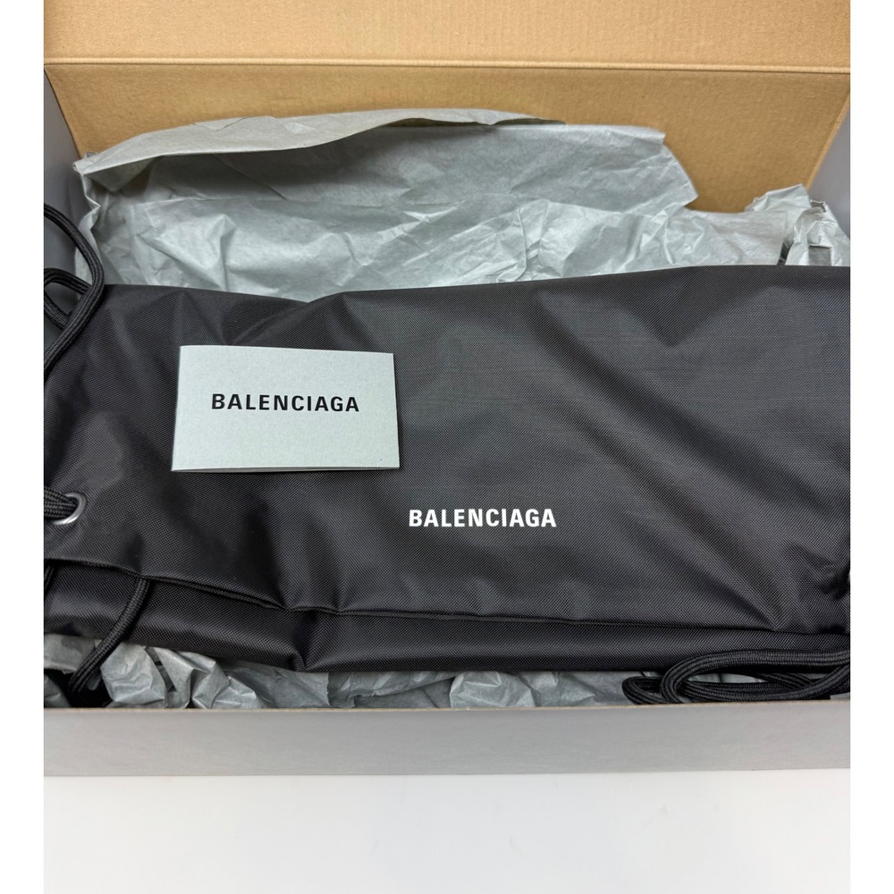 Balenciaga Runner Sneaker White/Red/Black New Season Size 10 US 43 EU - Picture 8 of 9